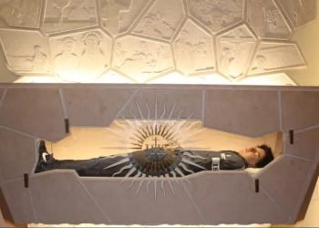 Blessed Carlos Acutis’ eucharistic miracles exhibit goes to Hollywood