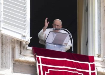 Pope Francis Appeals for Freedom from War and Violence