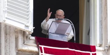Pope Francis Appeals for Freedom from War and Violence