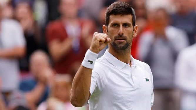 Djokovic, Swiatek win at Wimbledon as confetti-throwing protesters strike