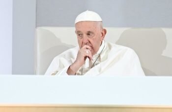 Pope Francis’ Generous Gifts Leave Lasting Impressions in Portugal