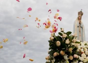 Miracle at Fátima? World Youth Day pilgrim receives her sight after Communion at Mass