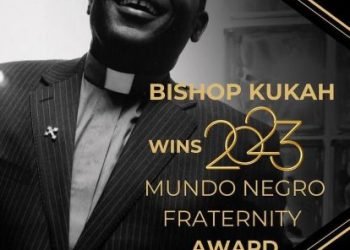 Bishop Kukah Honored with Prestigious Mundo Negro Fraternity Award