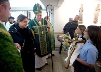 Mother of Blessed Carlo Acutis Places First-Class Relic in New Diocesan Shrine in New Jersey