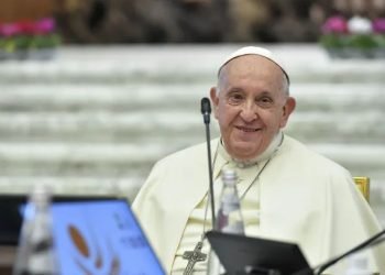 Pope Francis Shares Lunch with Rome’s Underprivileged, Discusses Expectations of the Church