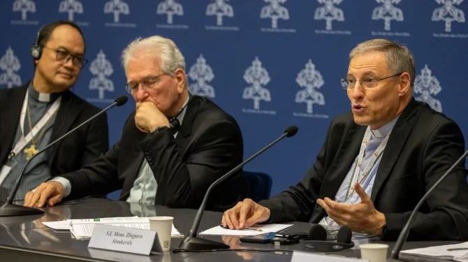 Archbishop Stankevičs at Synod: Love Must Be United with Truth