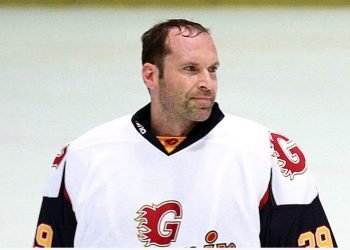 Ex-Chelsea keeper Petr Cech joins Belfast Giants as ‘temporary emergency cover’