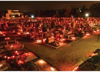 NOVEMBER, PRAYING FOR THE DEAD AND THE COMMUNION OF SOULS