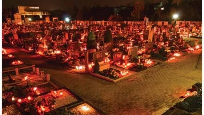 NOVEMBER, PRAYING FOR THE DEAD AND THE COMMUNION OF SOULS