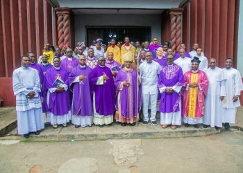 St Marys Parish Inland town Onitsha plays host to Archbishop Valerian Okeke, celebrates him at 70 – Over 500 candidates confirmed