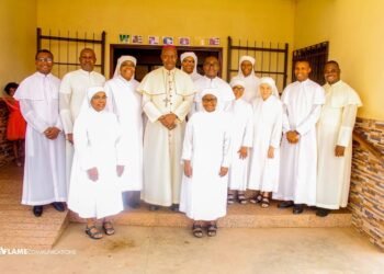 Bishop Onaga Ushers in 2024 with Emotional Visit to Old People’s Home