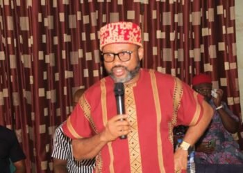Anambra Deputy Gov Ibezim urges Onitsha Landlords to tackle defacing Of Streets, As House Owners Complain About Extortion by Touts