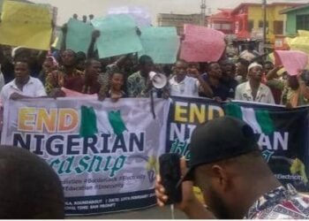 “End Nigerian Hardship” protest erupts in Ibadan