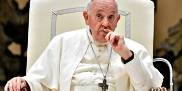 Pope Francis: Too many young people die in madness of war