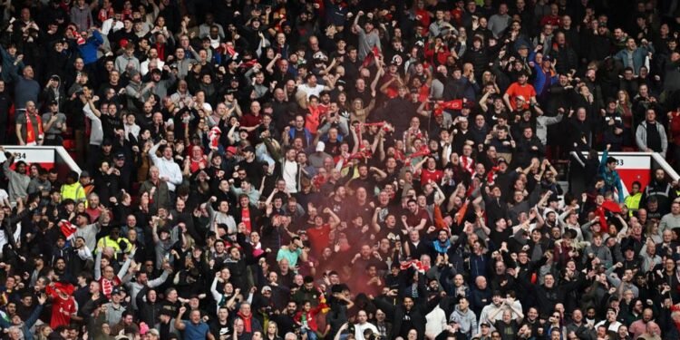 Two Manchester United fans arrested for tragedy chanting during Liverpool match