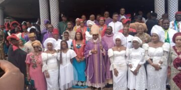 How remains of Sir Barr. Damian Chibuzor Okolo mni (Igiligi Nnewi)was laid to rest at his hometown Nnewi-Ichi, Nnewi