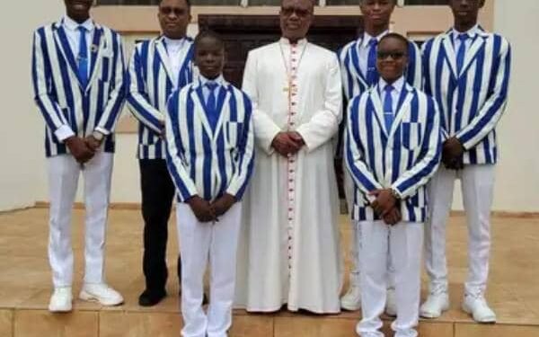 Archbishop Valerian Okeke receives CKC world champions