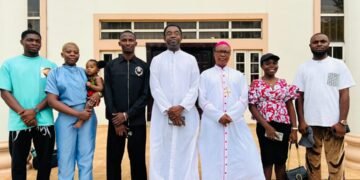 Graduates of Veritas University under Onitsha Archdiocesan Scholarship scheme pay “Thank You” visit to Archbishop Okeke