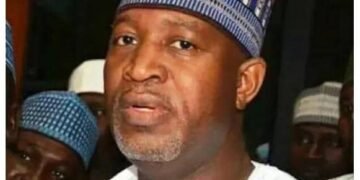 EFCC arrests ex-aviation minister,Hadi Sirika