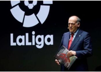 Nico Rosberg reveals Christian Horner’s ‘stingy’ offer to Carlos Sainz