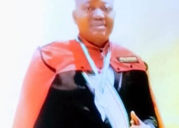 Archbishop Okeke,Bishop Isizoh,Anambra Speaker,knights pay tribute to late Sir (Hon)Anthony Ezechinwoye as his remains were buried