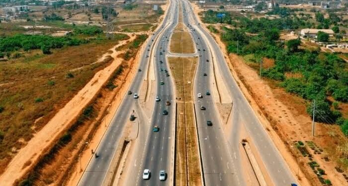THE COASTAL HIGHWAY FROM LAGOS TO CALABAR
