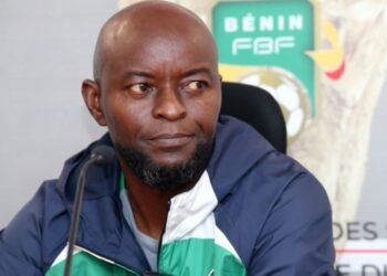 Fumbling NFF throw Finidi under the bus