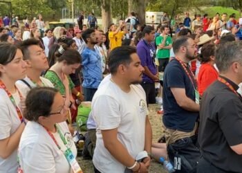 U.S. Bishops Approve New Pastoral Framework for Youth and Young Adult Outreach