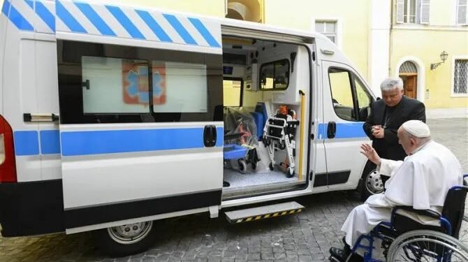 Pope Francis Donates Ambulance, Opens War Trauma Center in Ukraine