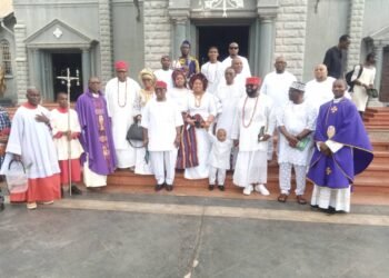 Basilica Rector Msgr Ezumezu,Peter Obi,Dr Nnachetta,pay last respect to late Mr Onyechi Morah