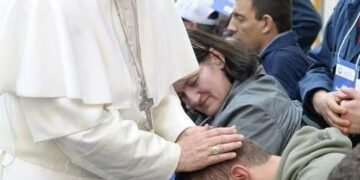 Pope Francis clarifies: anointing of the sick is not for those who are going to die