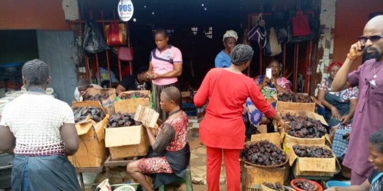 Toxic beans flood anambra markets, 10 hospitalized