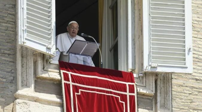 Pope Francis: Embrace Silent Prayer to Receive God’s Grace