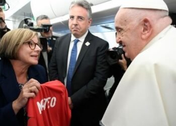 Pope Francis Begins His Historic Visit to “World’s Largest Muslim-Majority Nation’