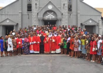 Jubilation as Shanahan University Onitsha is inaugurated by Archbishop Okeke-about 300 students present for lectures-Obi supports school with N50m