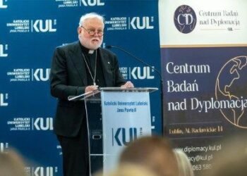 Archbishop Gallagher Spotlights Vatican Diplomacy as a “Field Hospital Amid a Battle”
