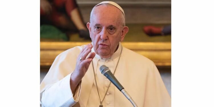 Pope Francis Urges World Leaders to Broker Christmas Ceasefire