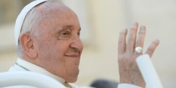 Pope Francis Reflects on Aging in New Autobiography