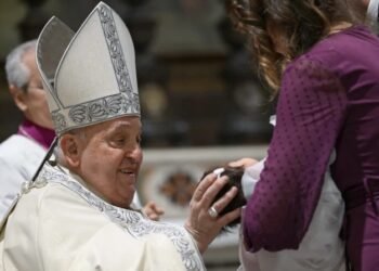 Pope Francis: Baptism a ‘New Birthday’, Faith the ‘Greatest Gift’