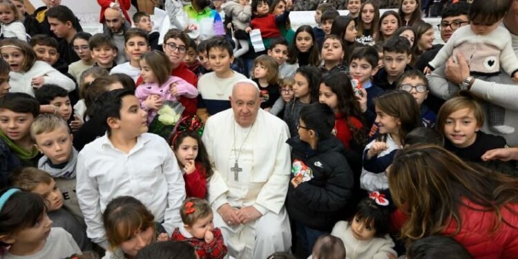 Pope Francis Introduces Financial Support for Large Families in Vatican