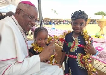 Bishop Daboh encourages children to embrace life of prayer