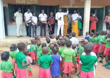 “COUNCILOR EMEKA SILAS OKUDO EMPOWERS ALOR WARD 1 SCHOOLS WITH WRITING MATERIALS: A TESTAMENT TO QUALITY REPRESENTATION”