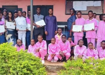 Sir Pius Ufudo Foundation Donates Laptops, Solar Power System to Nnobi School