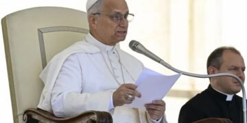 Pope Leo XIV Mourns Victims of Yemen Shipwreck, Urges Global Compassion for Migrants