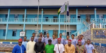 Nnobi indigenes in USA Donate, Commission 46 Solar Street Lights at Our Lady’s Secondary School, Nnobi