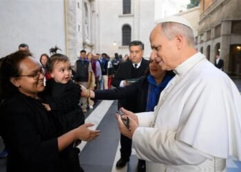 Homeless Mother Given Key to New Apartment by Pope Leo XIV