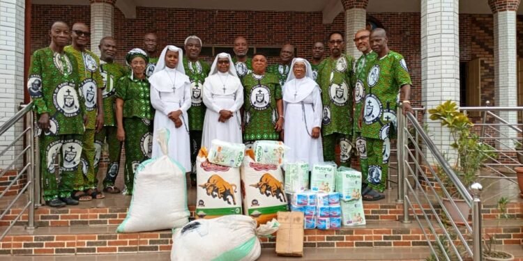 Tears roll as Knights of St Mulumba Basilica subcouncil Onitsha,embark on charity visit to cheshire home