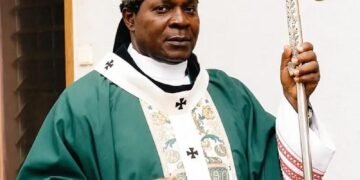 Archbishop Okeke,Bishop Ezeokafor offer special prayers for late Archbishop Obiefuna on his 15th death anniversary