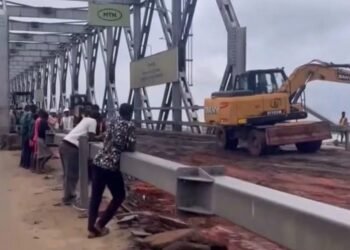 First niger bridge reopening delayed again over rainfall, FG sets September 28