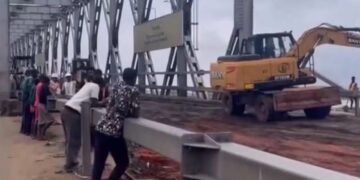 First niger bridge reopening delayed again over rainfall, FG sets September 28